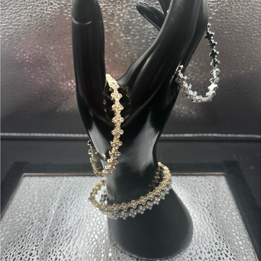 Elegant Gold and Silver Women's Bracelet.